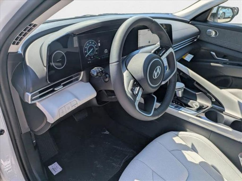 New 2025 Hyundai Elantra Hybrid Limited Sedan