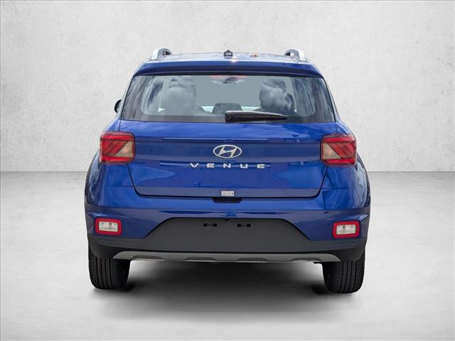 2025 Hyundai Venue SEL - Photo 8