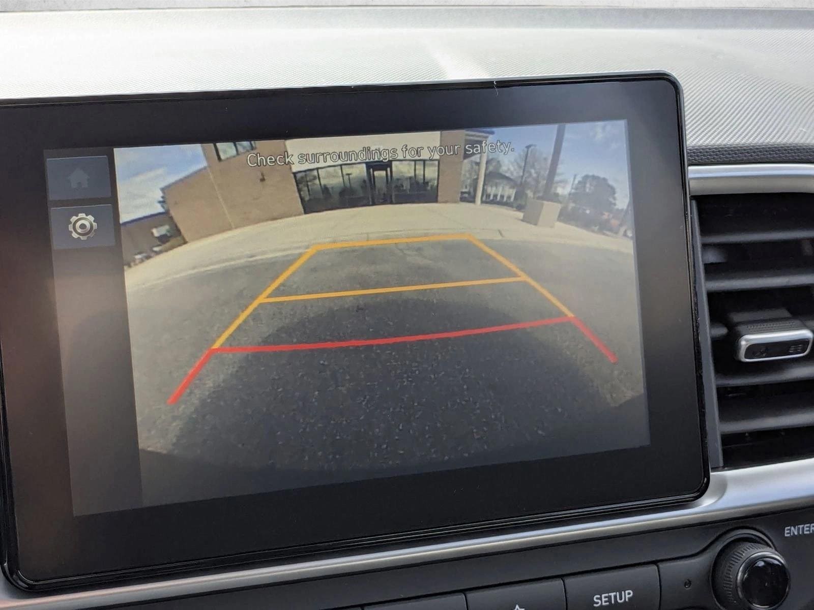 2025 Hyundai Venue SEL - Photo 14