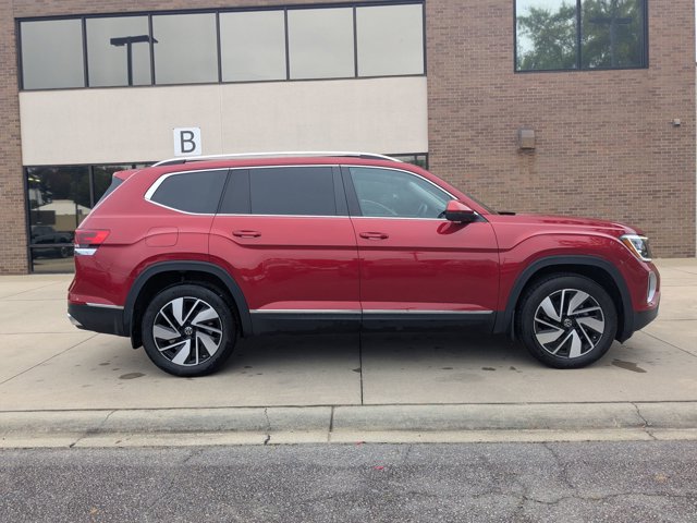2024 Volkswagen Atlas SEL photo 4