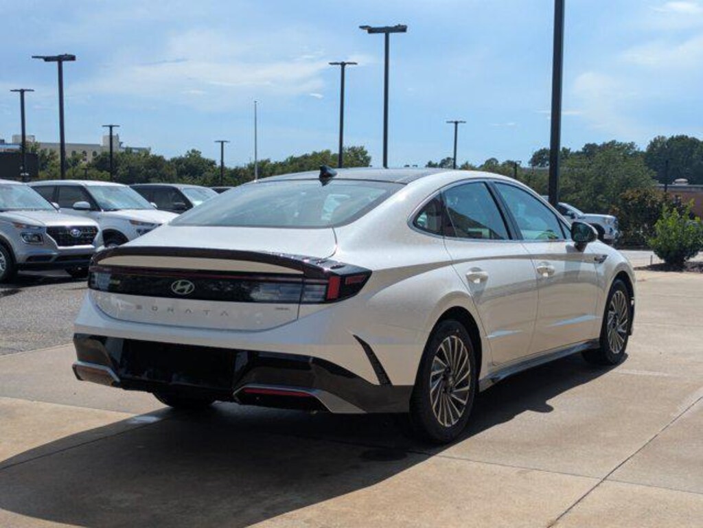 New 2026 Hyundai Sonata Hybrid SEL Sedan