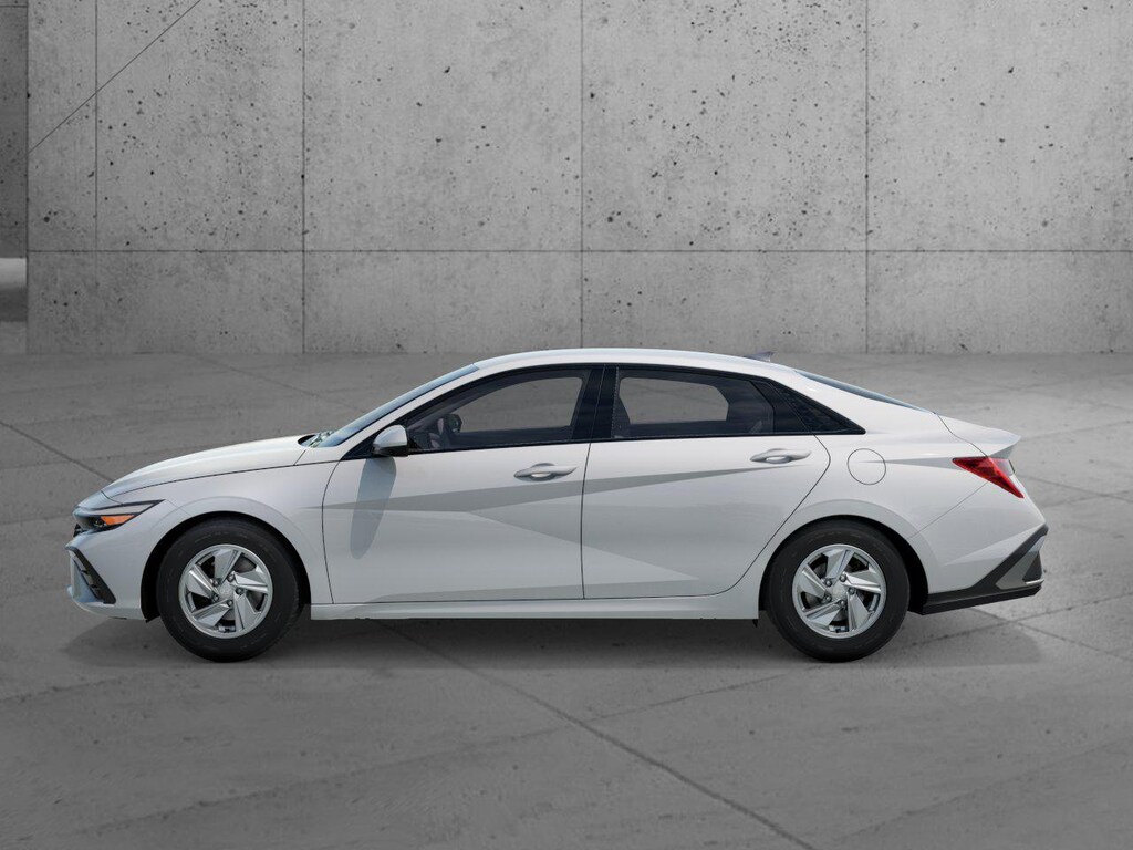 New 2026 Hyundai Elantra SE Sedan
