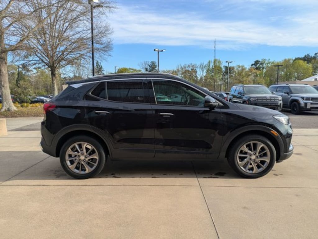Used 2023 Buick Encore GX Essence Sport Utility