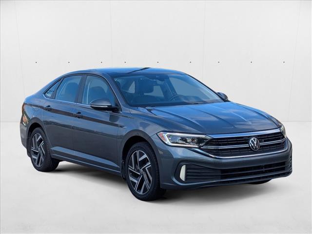 2022 Volkswagen Jetta SEL photo 2