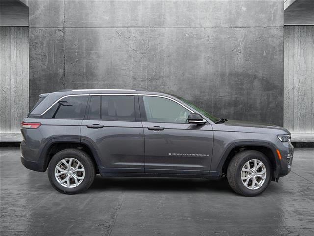 2023 Jeep Grand Cherokee Limited Sport photo 4