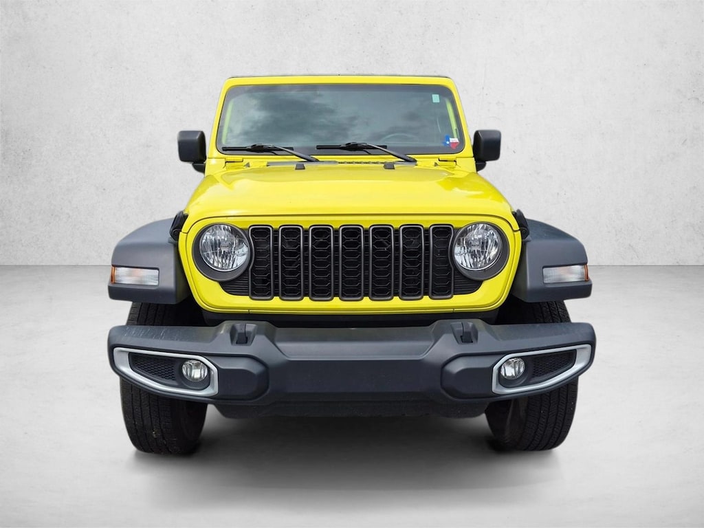 Used 2024 Jeep Gladiator Sport Crew Cab Pickup
