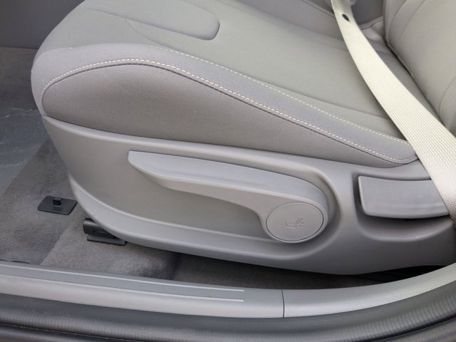 2025 Hyundai Elantra SEL Sport photo 4