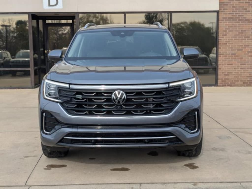 Used 2024 Volkswagen Atlas 2.0T SEL Premium R-Line Sport Utility