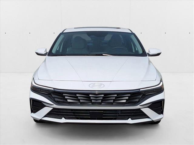 2025 Hyundai Elantra Limited - Photo 6