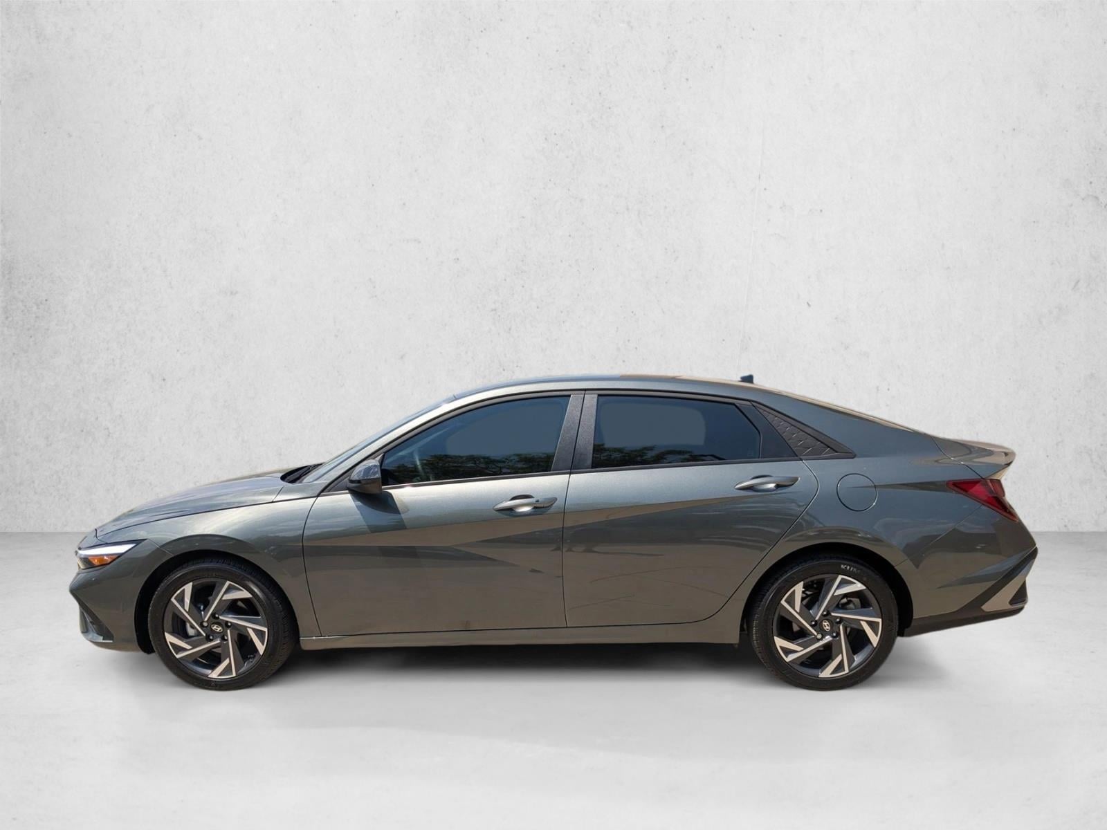 2025 Hyundai Elantra SEL - Photo 8