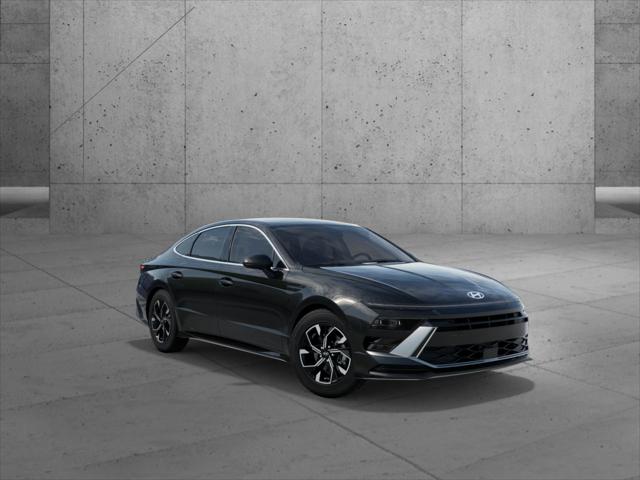 2025 Hyundai Sonata SEL photo 2