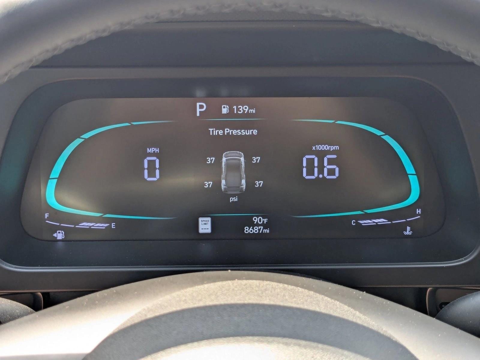 2025 Hyundai Elantra SEL - Photo 11