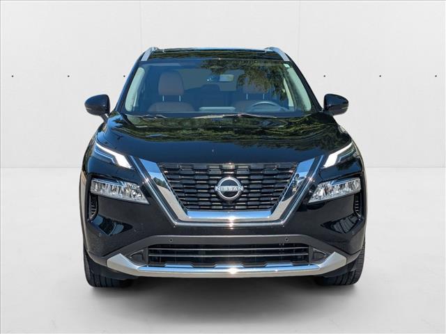 2023 Nissan Rogue Platinum photo 2