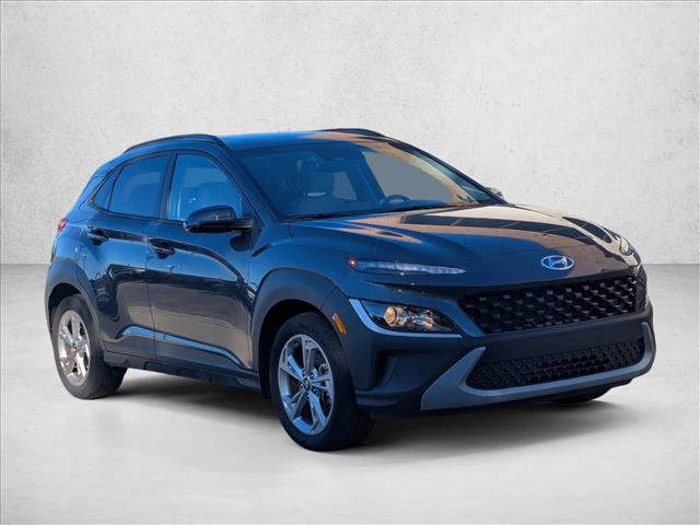 2022 Hyundai Kona SEL photo 3