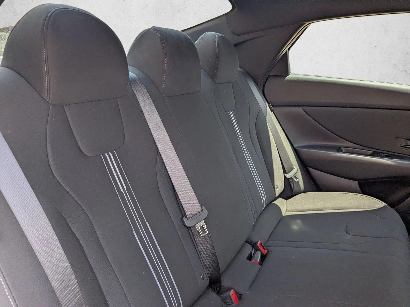 2025 Hyundai Elantra SEL - Photo 19