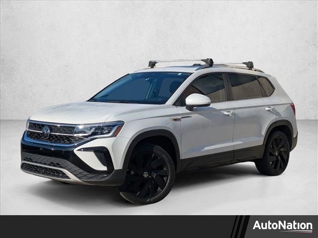 2024 Volkswagen Taos SEL's photo