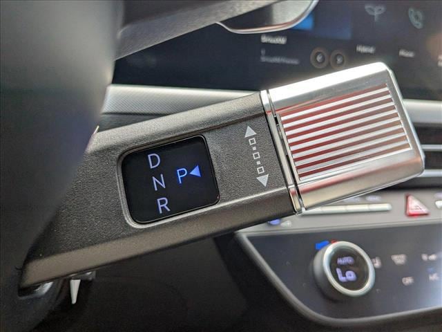 2025 Hyundai Sonata Hybrid SEL - Photo 15