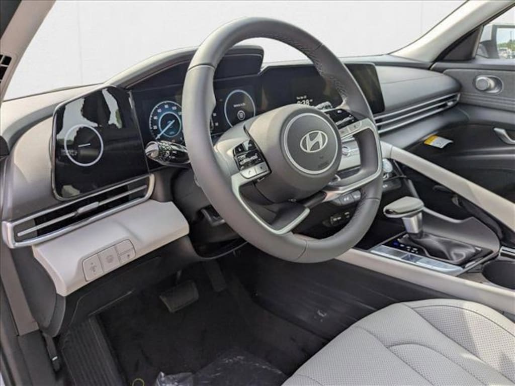 New 2025 Hyundai Elantra Hybrid Limited Sedan