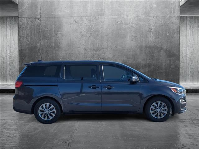 2021 Kia Sedona LX photo 4