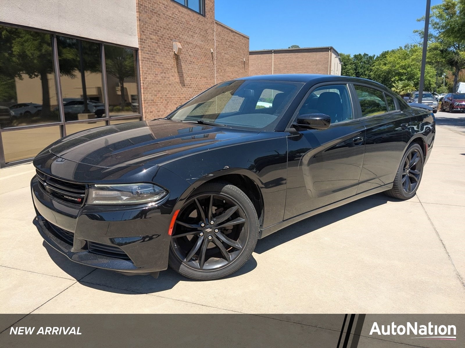 2017 Dodge Charger SE's photo