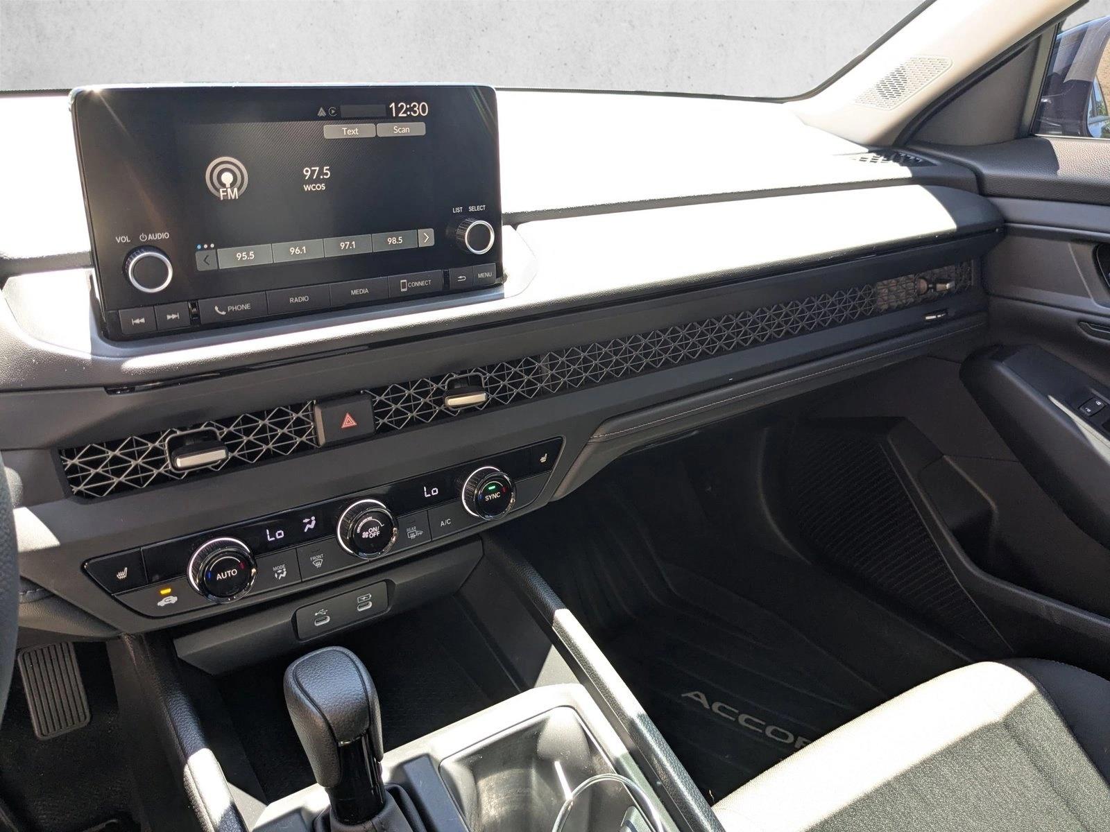 2025 Honda Accord SE - Photo 13