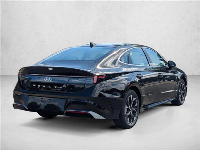 2024 Hyundai Sonata SEL photo 2