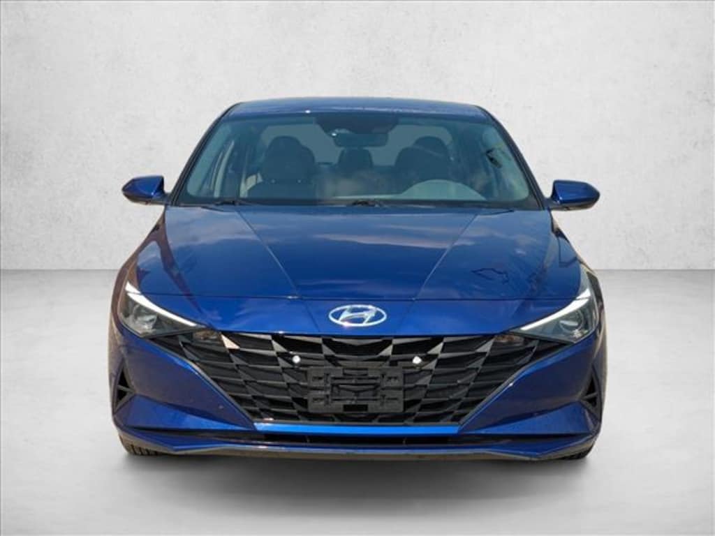 Used 2022 Hyundai Elantra SE 4dr Car