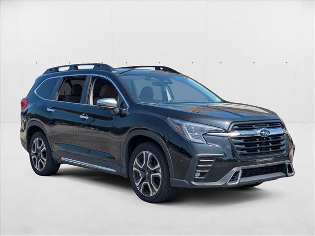 2023 Subaru Ascent Touring photo 3