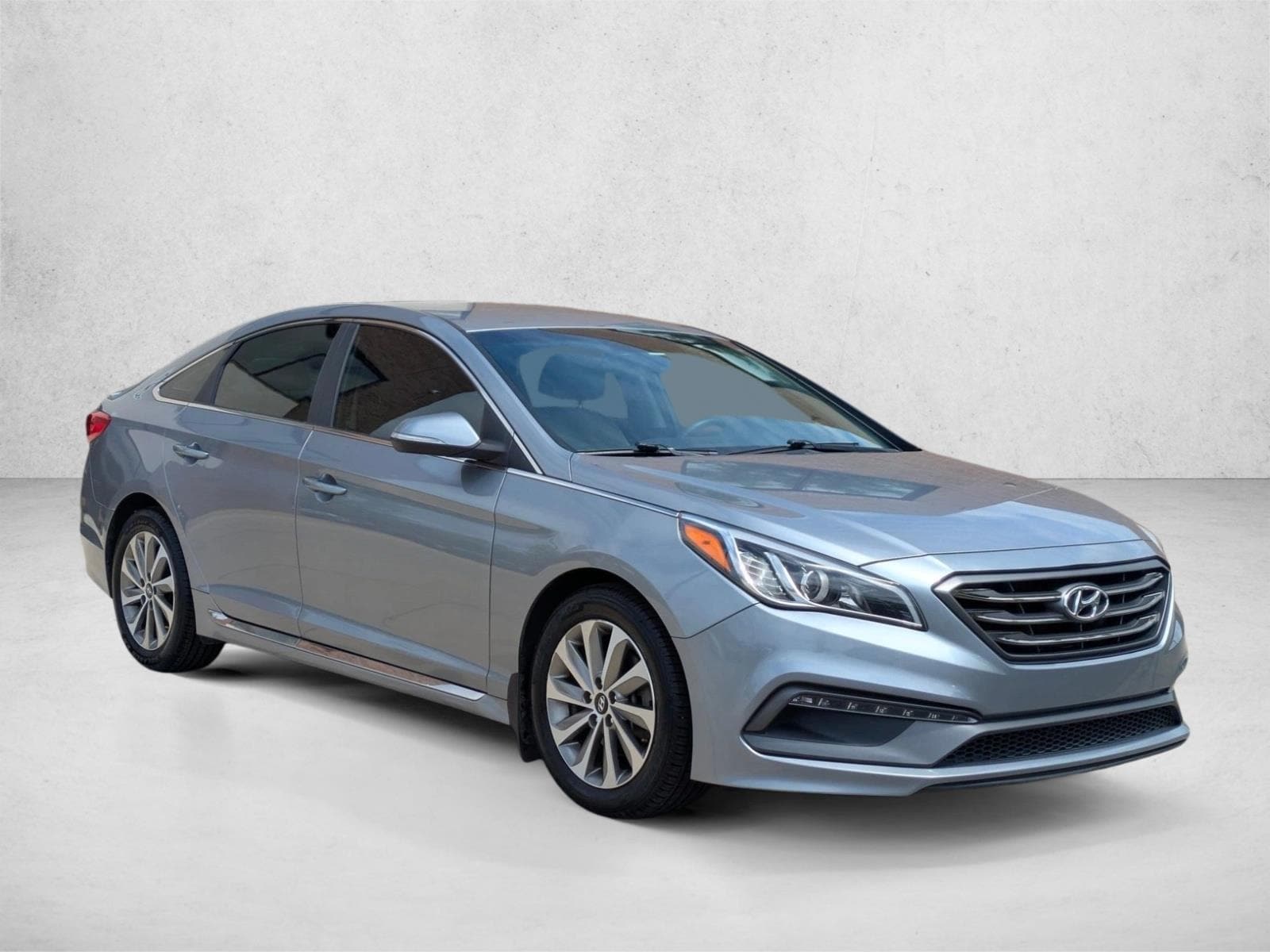 Used 2016 Hyundai Sonata Sport with VIN 5NPE34AF2GH271517 for sale in Columbia, SC