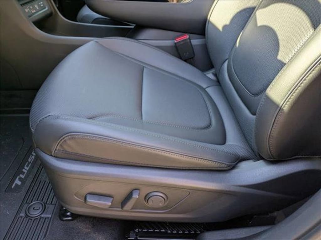 New 2025 Hyundai Tucson Hybrid Limited SUV