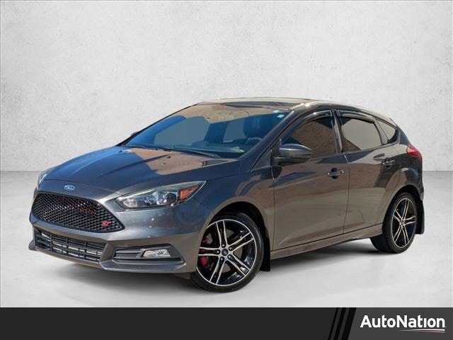 2016 Ford Focus ST's photo