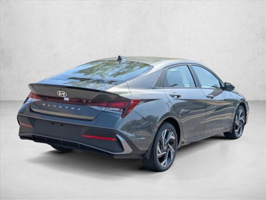 New 2025 Hyundai Elantra SEL Sport Sedan