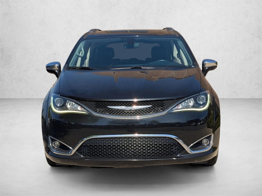 Used 2020 Chrysler Pacifica Limited Mini-van Passenger