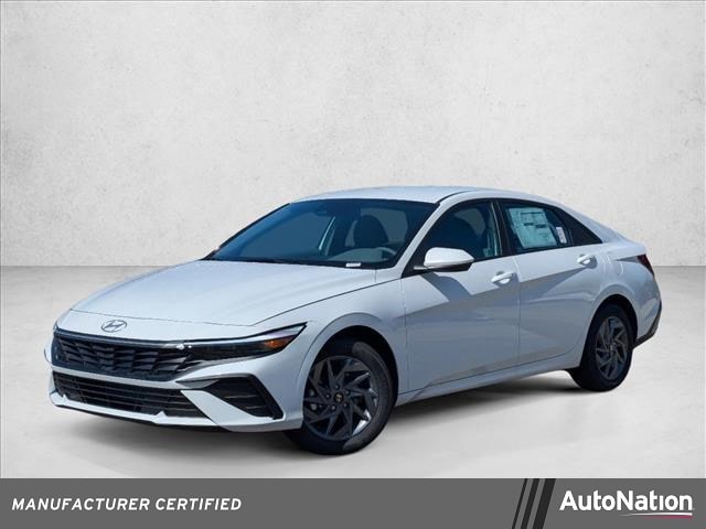 2024 Hyundai Elantra SEL's photo