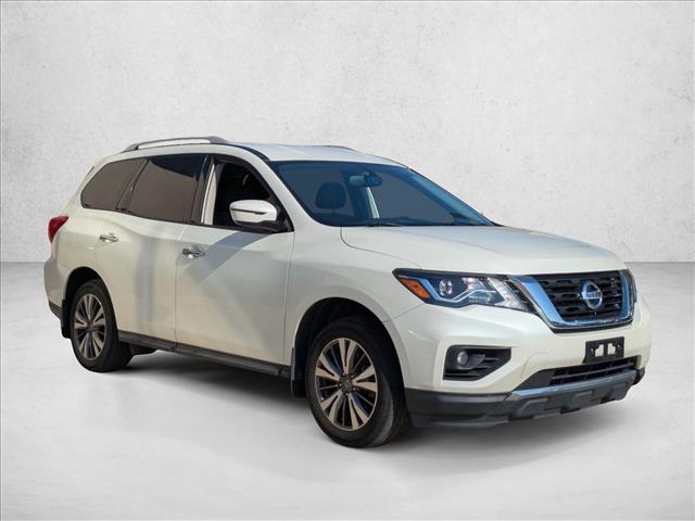 2020 Nissan Pathfinder SV photo 3