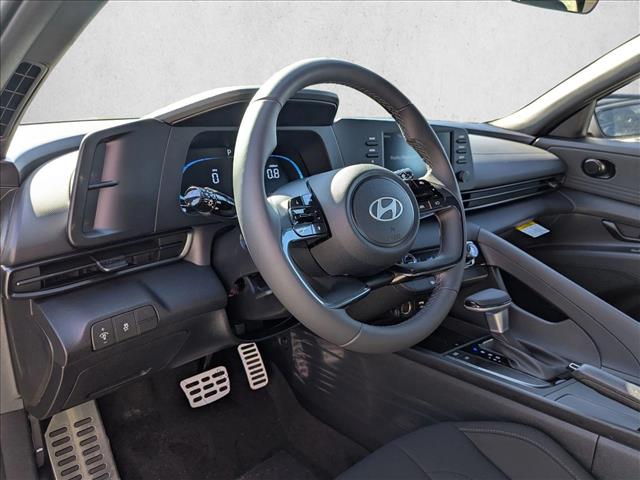 2025 Hyundai Elantra SEL Sport photo 3