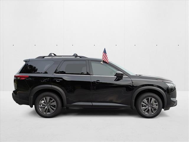2024 Nissan Pathfinder SV photo 4