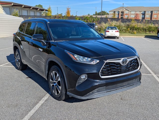2020 Toyota Highlander XLE Sport photo 3