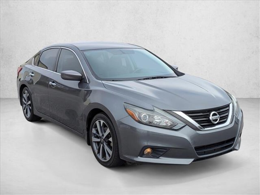 Used 2017 Nissan Altima 2.5 SR 4dr Car