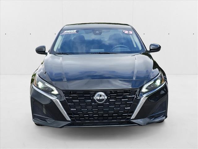 2023 Nissan Altima 2.5 SV photo 2