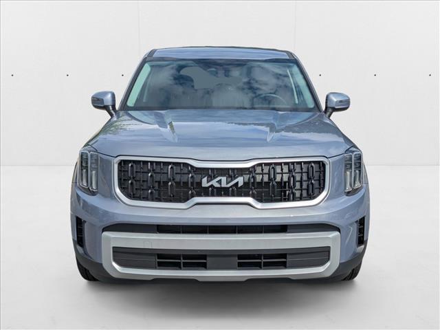 2024 Kia Telluride LX photo 2