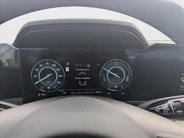 2025 Hyundai Elantra Limited - Photo 12