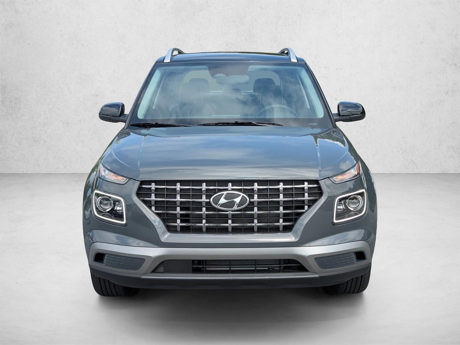 2025 Hyundai Venue Limited - Photo 6
