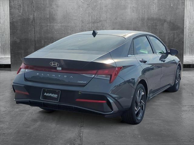 2025 Hyundai Elantra Limited photo 2