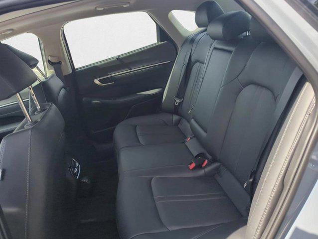 2025 Hyundai Sonata Hybrid Limited - Photo 18