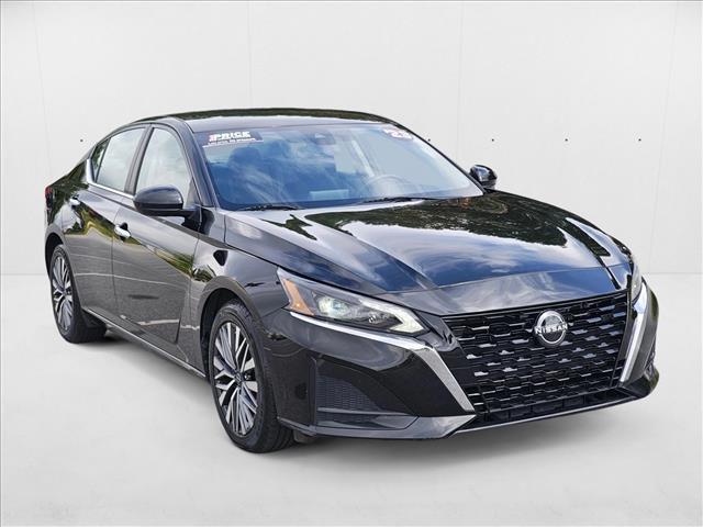 2023 Nissan Altima 2.5 SV photo 3