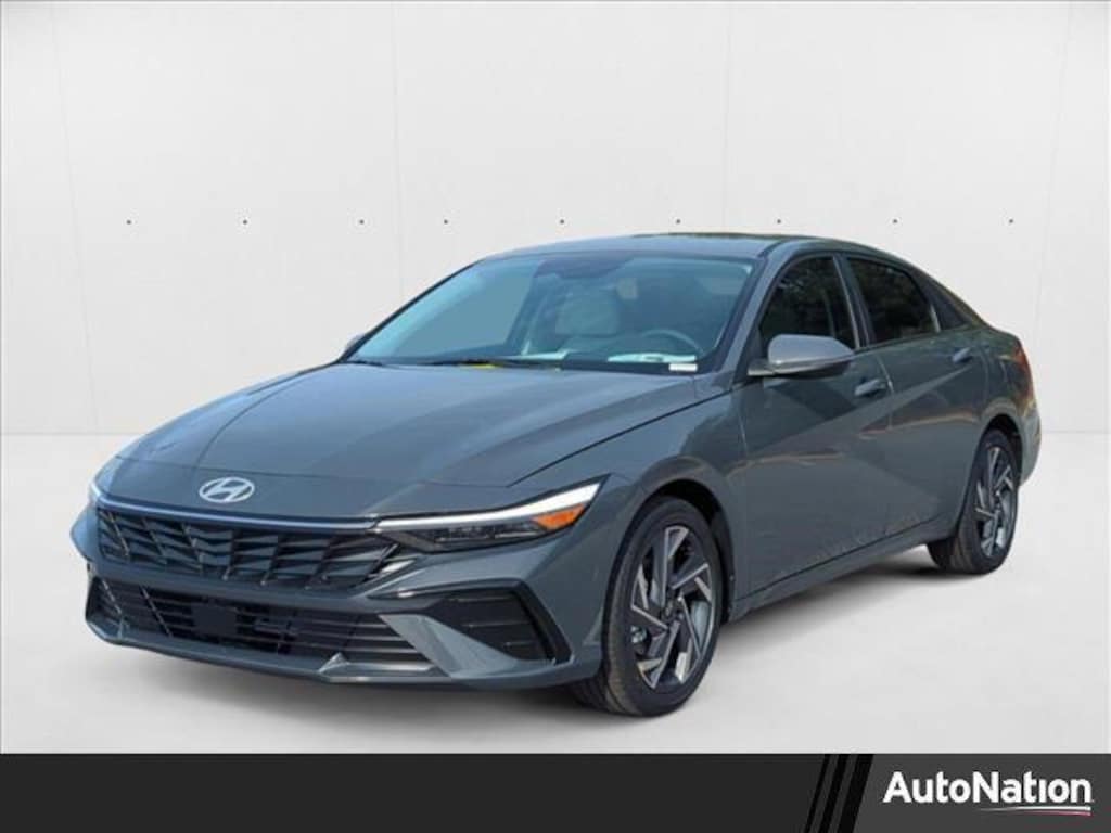 New 2025 Hyundai Elantra Limited 4dr Car