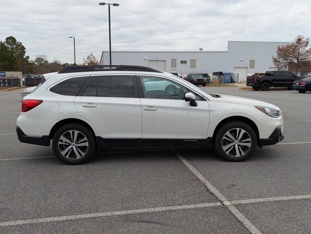 2019 Subaru Outback Limited photo 4