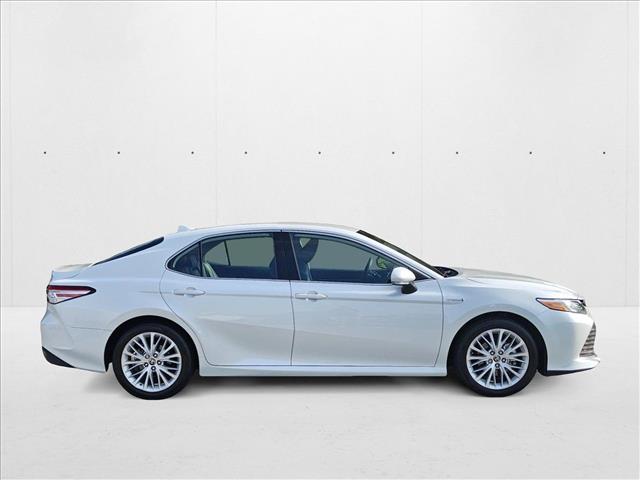 2020 Toyota Camry Hybrid XLE photo 4
