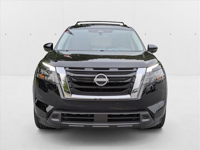 2024 Nissan Pathfinder SV photo 2